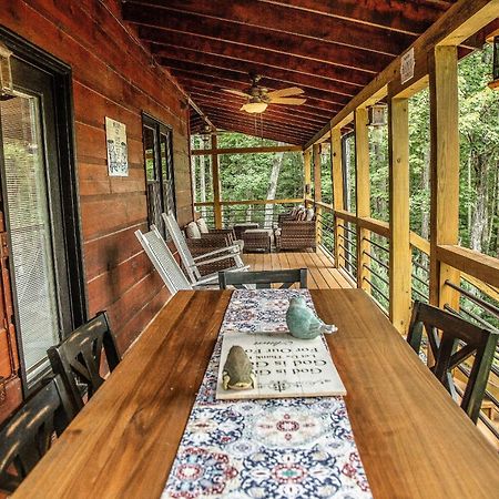 Adore The Smores Rustic Mountain Charm Outdoor Spaces And A Cozy Hot Tub Blue Ridge Bagian luar foto