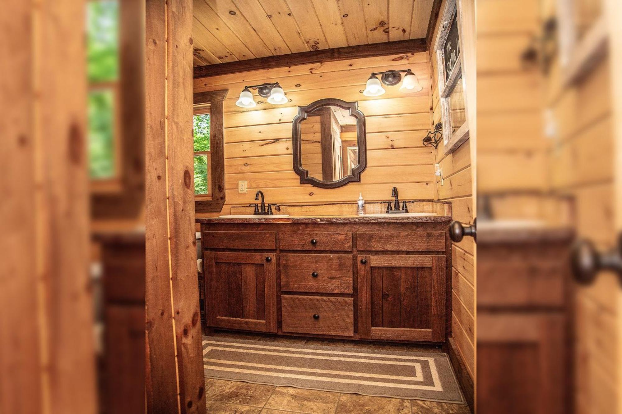 Adore The Smores Rustic Mountain Charm Outdoor Spaces And A Cozy Hot Tub Blue Ridge Bagian luar foto